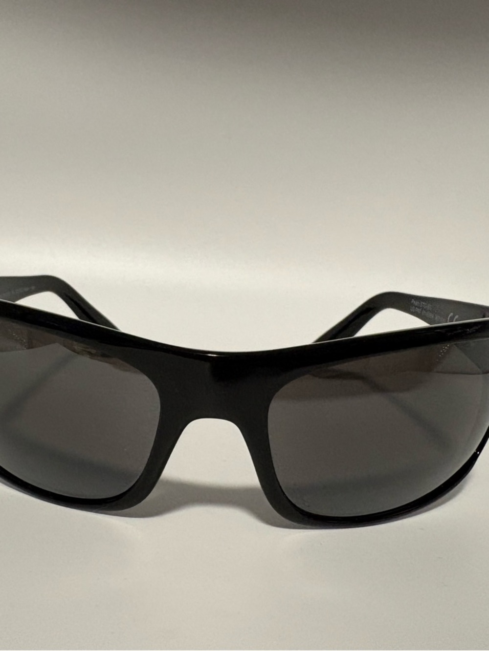 Maui Jim Peahi MJ 202-02 STG-BG Black Frame Polarized Wrap Sunglasses